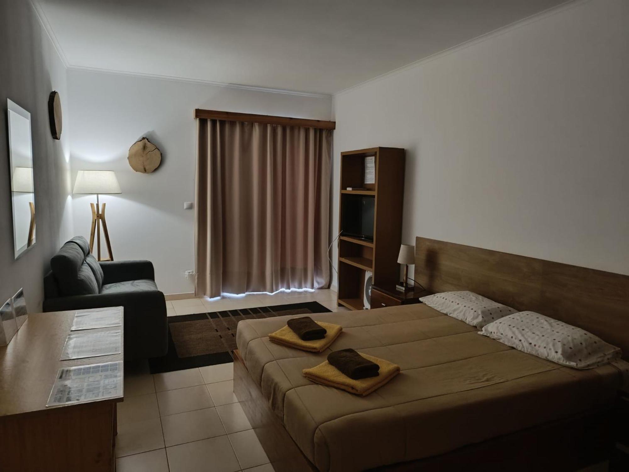 Azores Garden House - Private Suites & Apartments - Automatic Self Check-In Понта Делгада Екстериор снимка