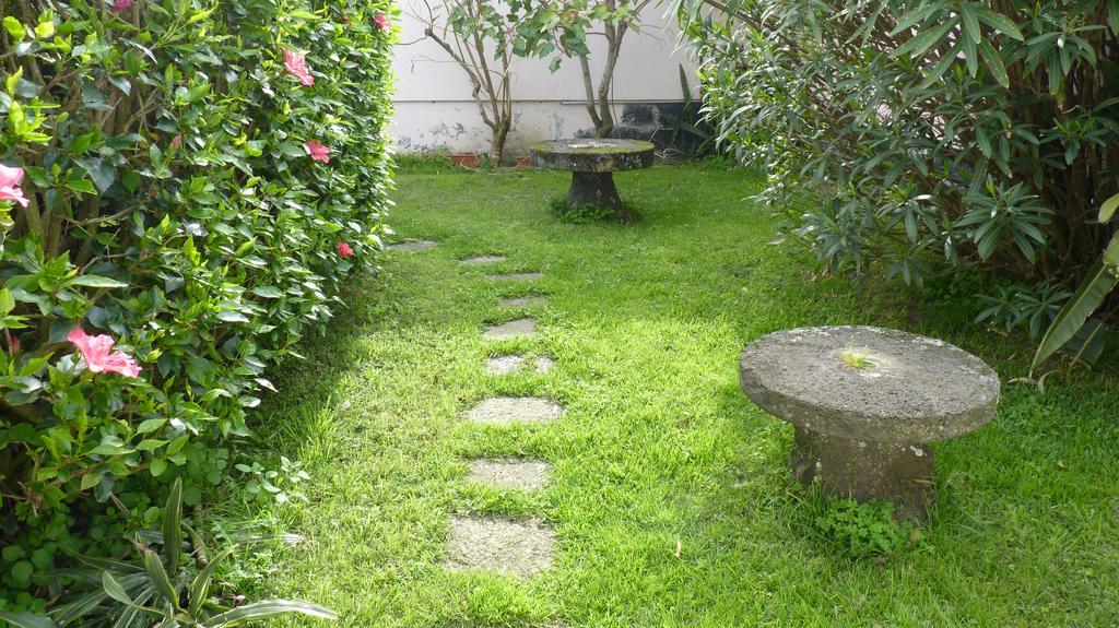 Azores Garden House - Private Suites & Apartments - Automatic Self Check-In Понта Делгада Екстериор снимка
